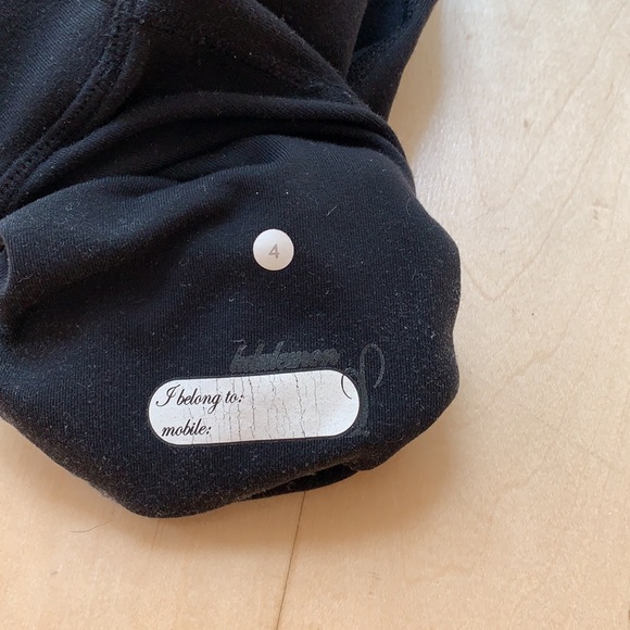 Lululemon Black Bermuda Short - Picture 4 of 4